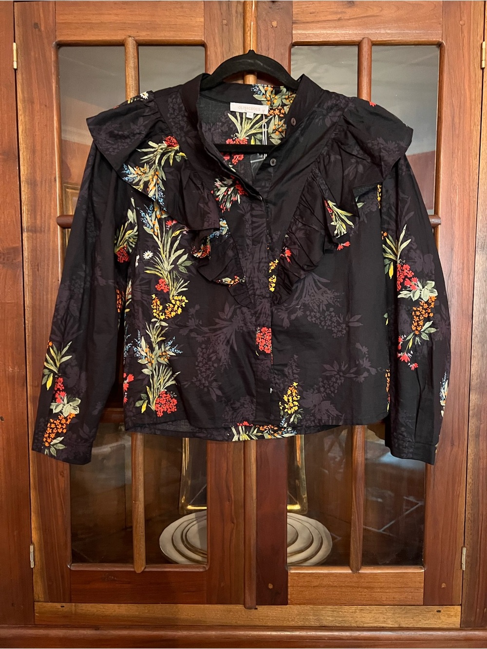 NWT Olivaceous Black Floral Ruffle Button-Front Blouse